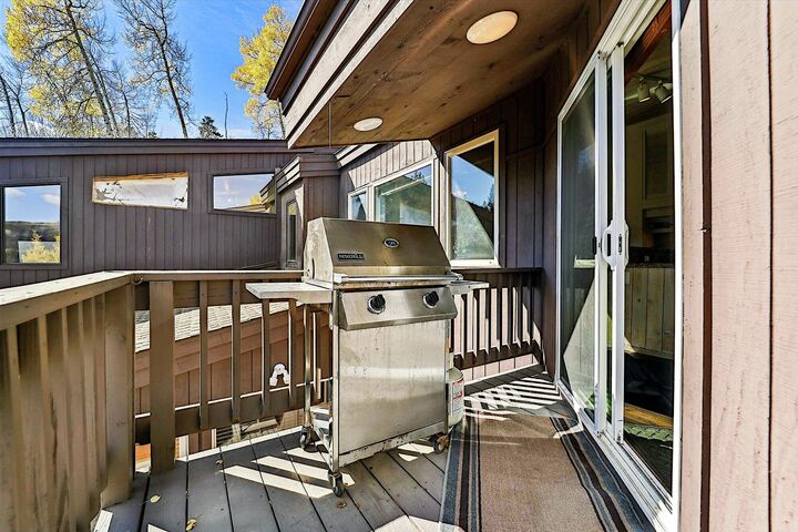 Balcony with BBQ