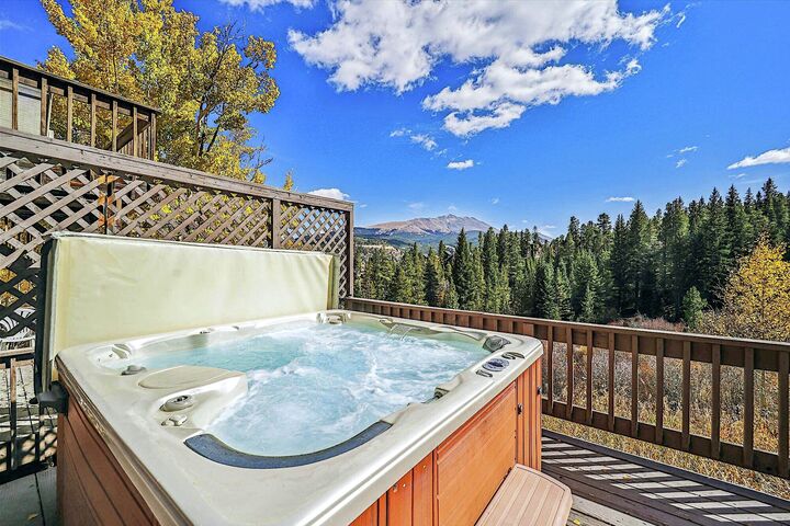 Balcony with Hot Tub