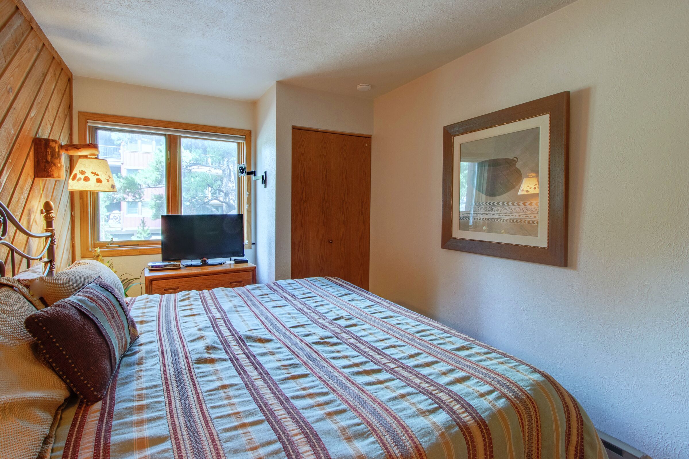 Cimarron Escape - Bedroom