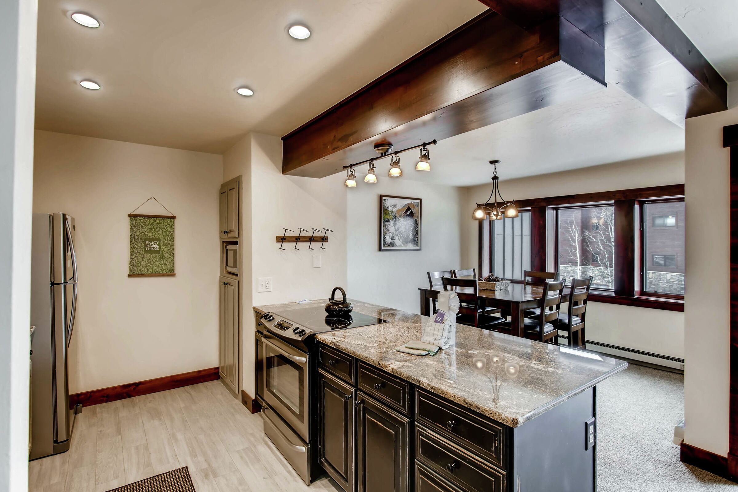 Kitchen & Dining Room
