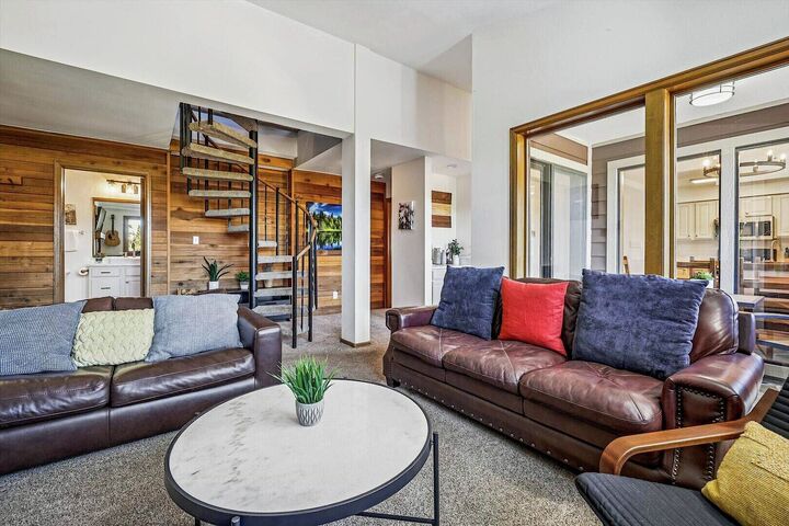 #39 - Living Area