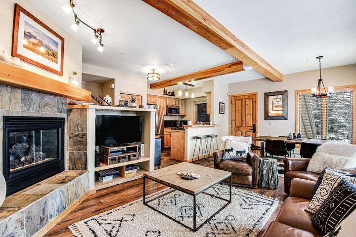 #D13 - Take a Break in Breck - Living Area
