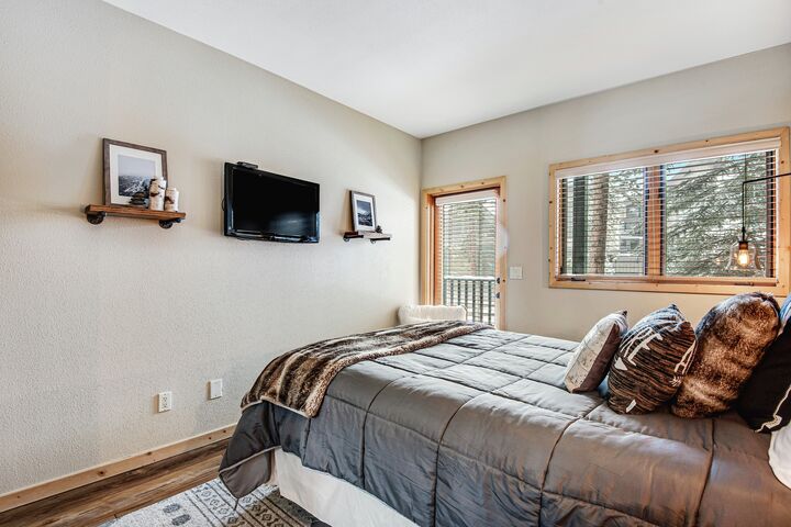 #D13 - Take a Break in Breck - Bedroom