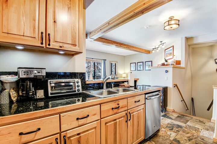 #D13 - Take a Break in Breck - Kitchen