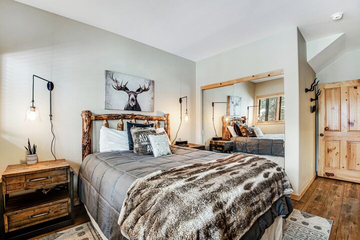 #D13 - Take a Break in Breck - Bedroom