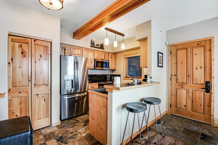 #D13 - Take a Break in Breck - Kitchen