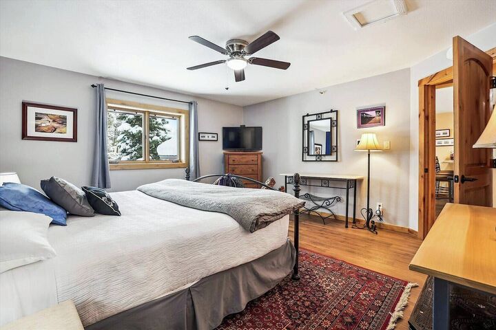 #005 - Bedroom