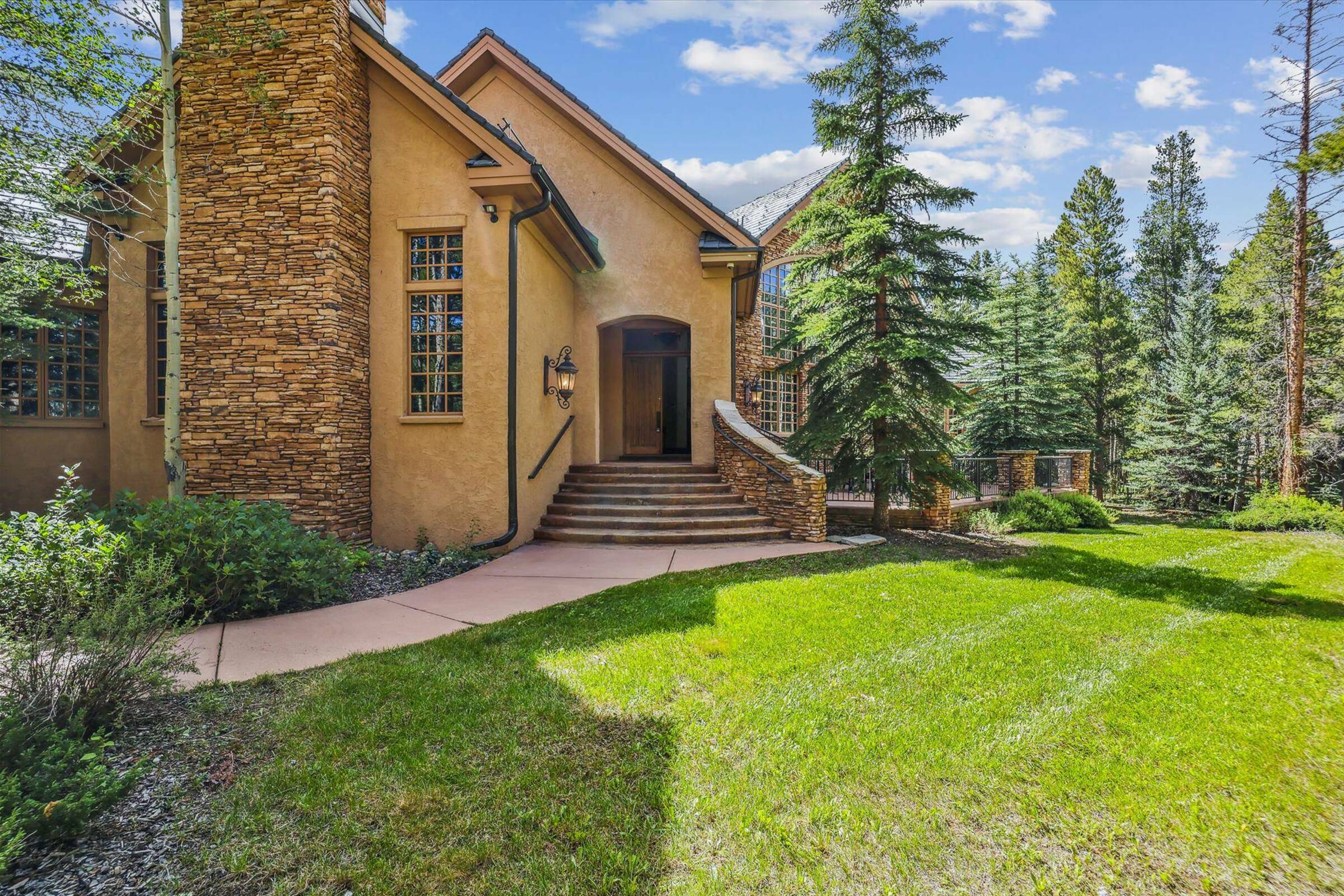 Gold King Retreat