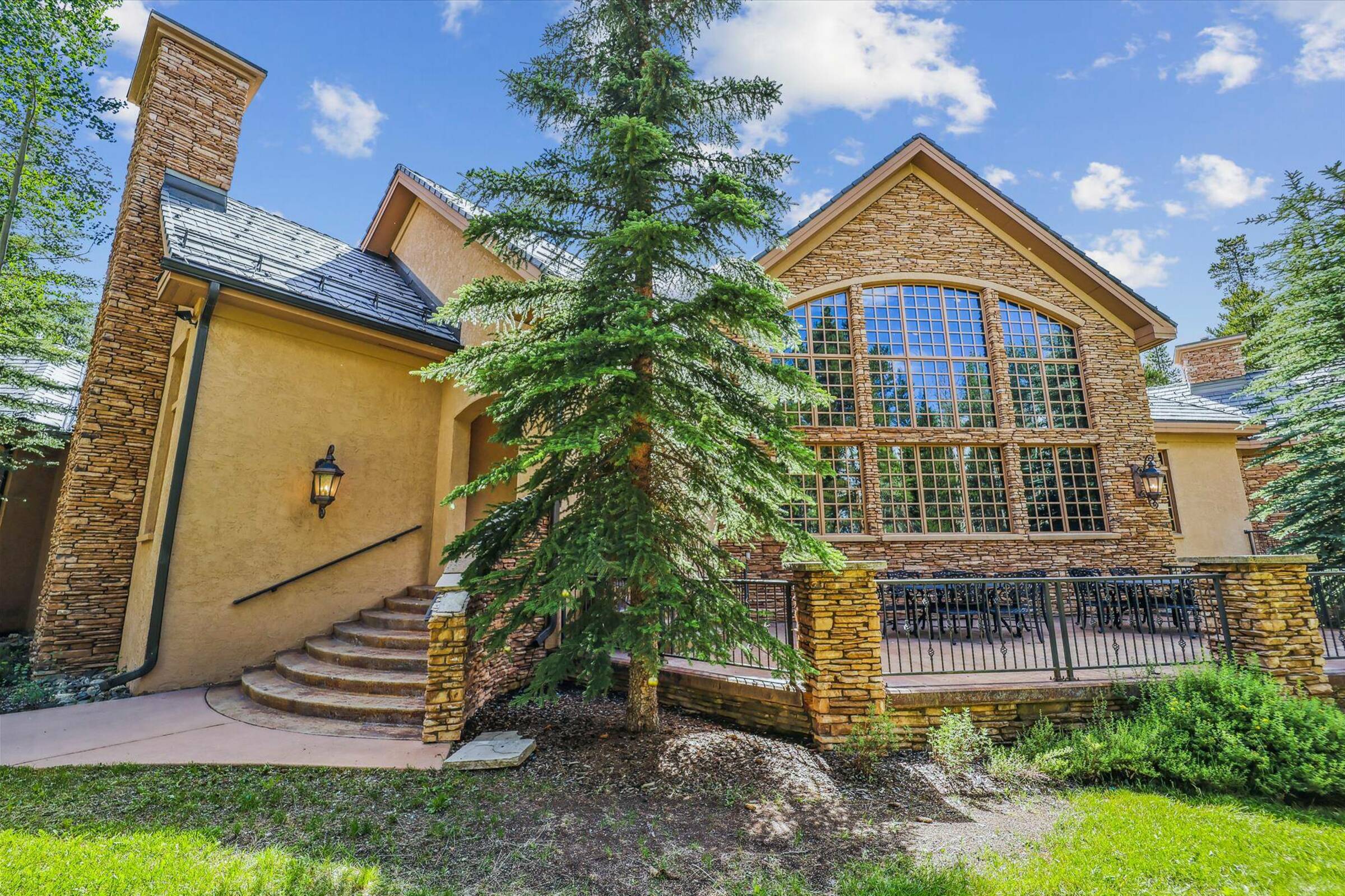 Gold King Retreat
