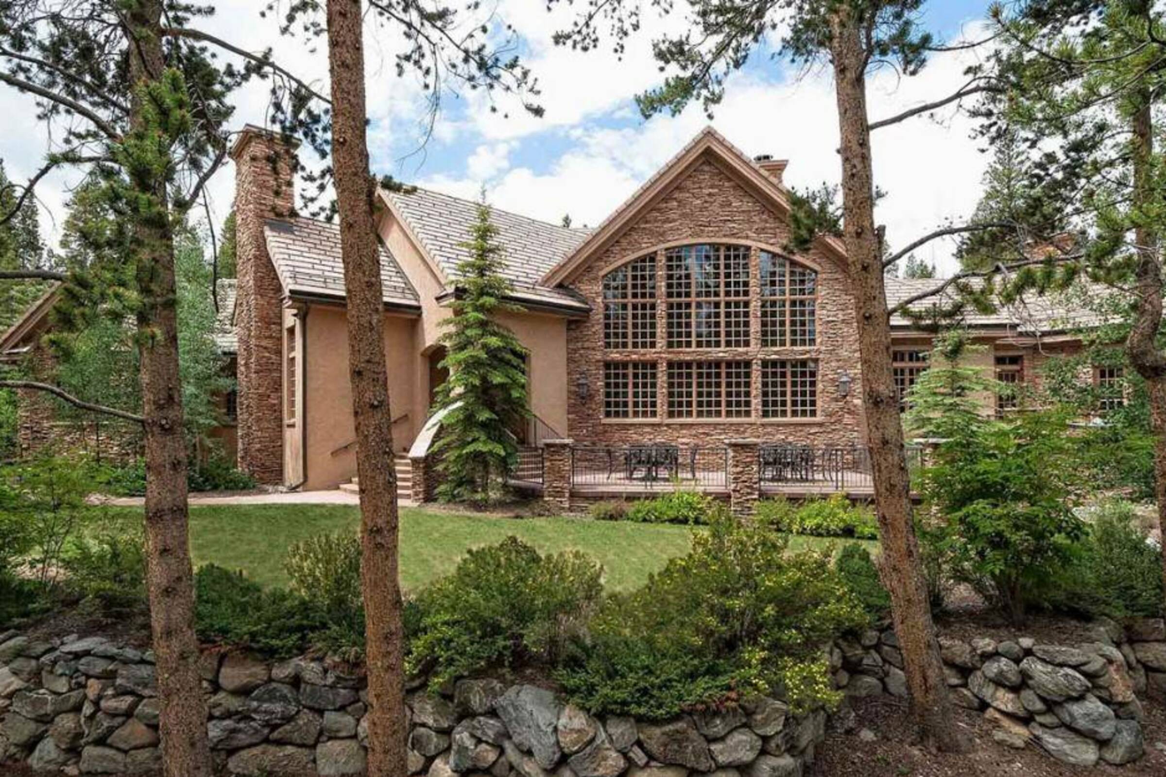 Gold King Retreat