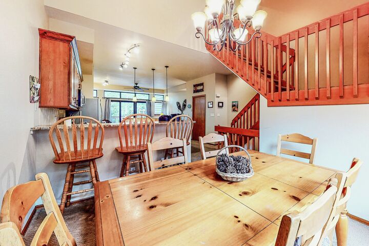 #317 - Pine Grizzly - Dining Area