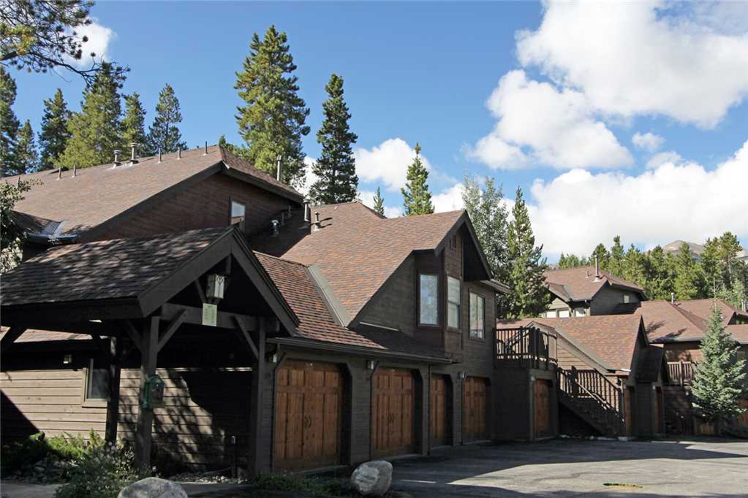 Village Point Townhomes
