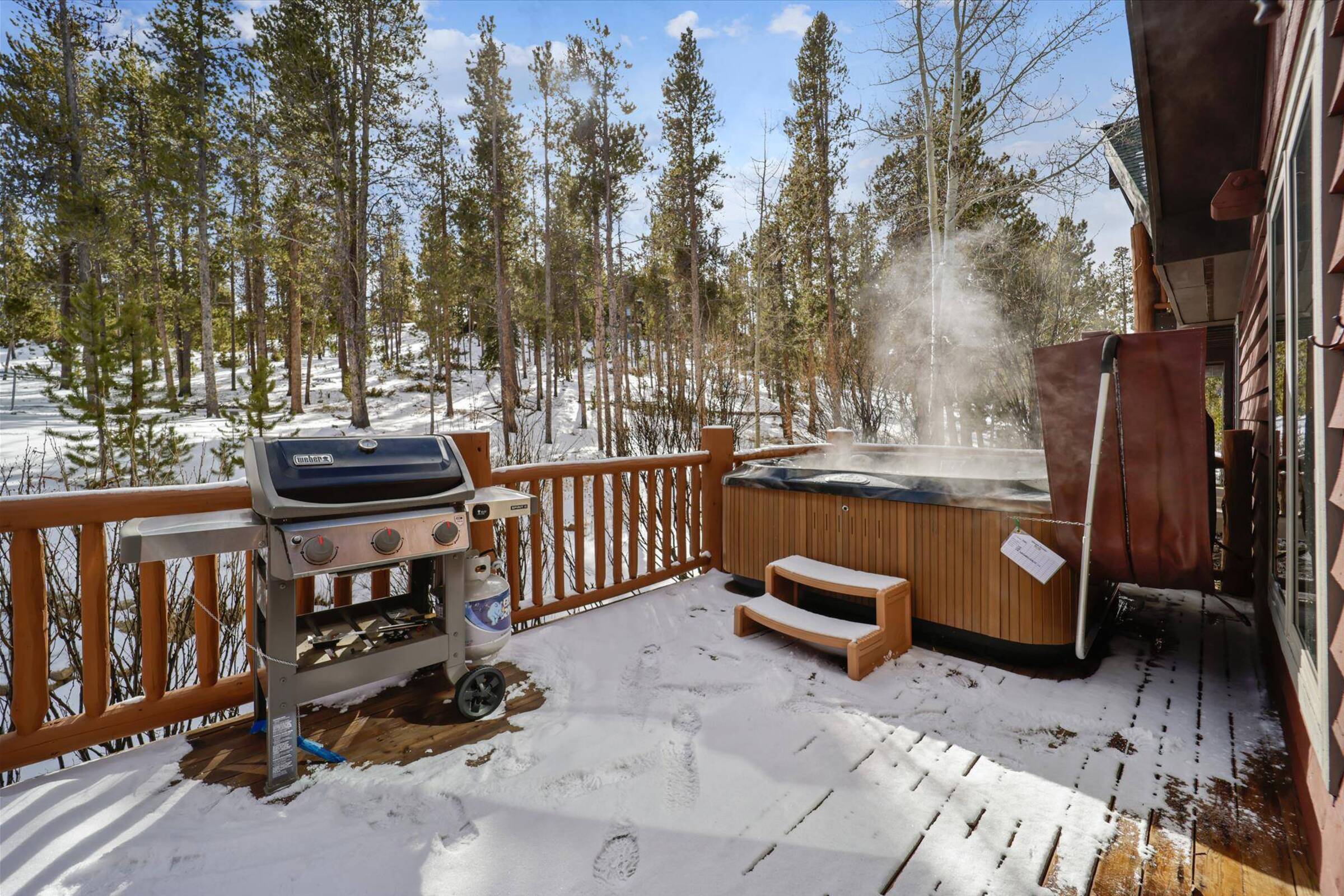 Balcony with Hot Tub