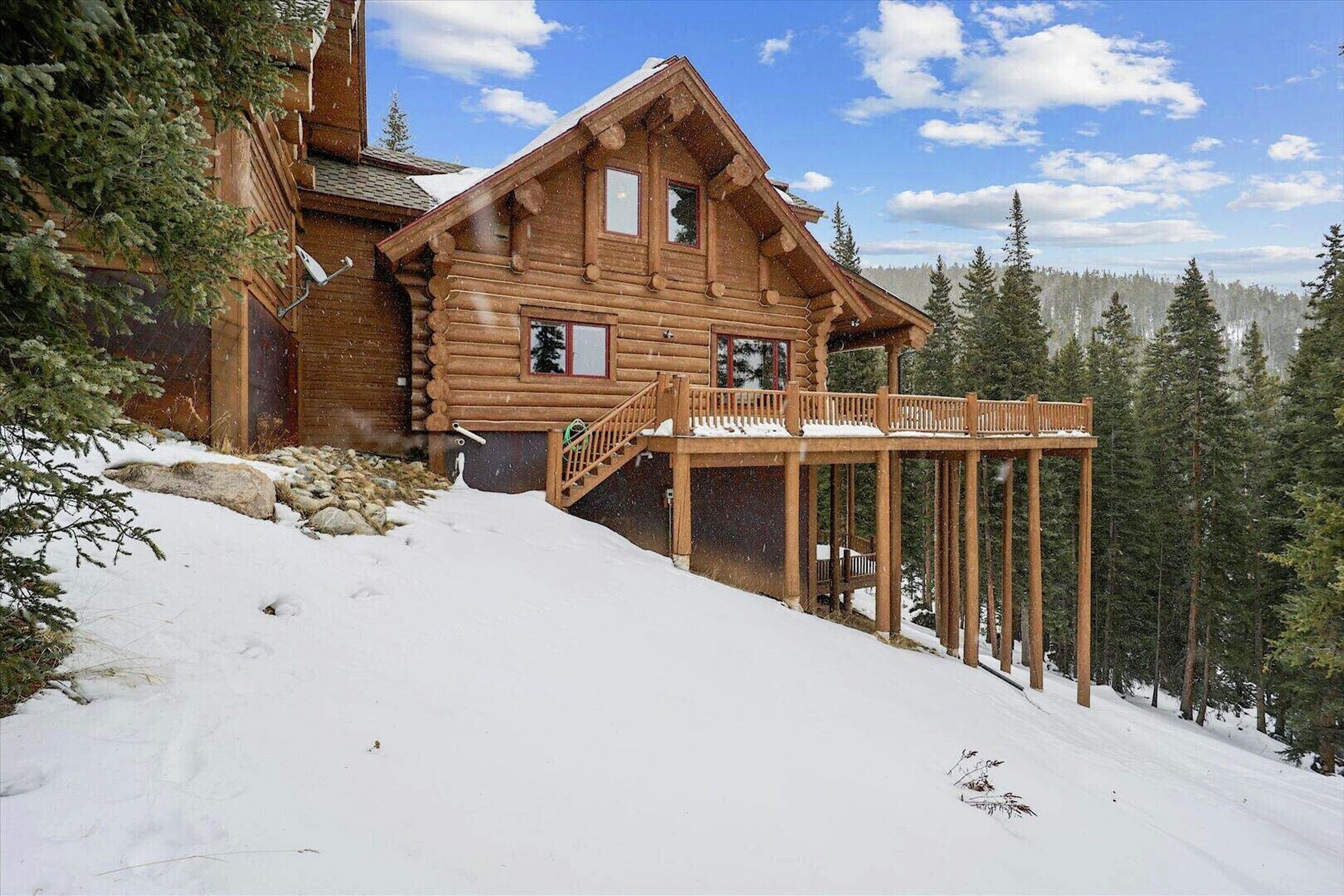 Goldenview Lodge