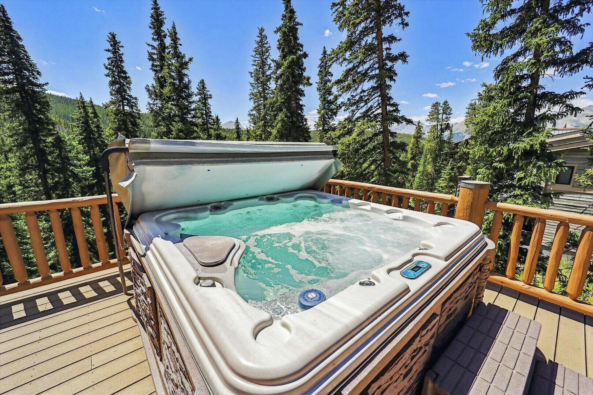 Balcony with Hot Tub