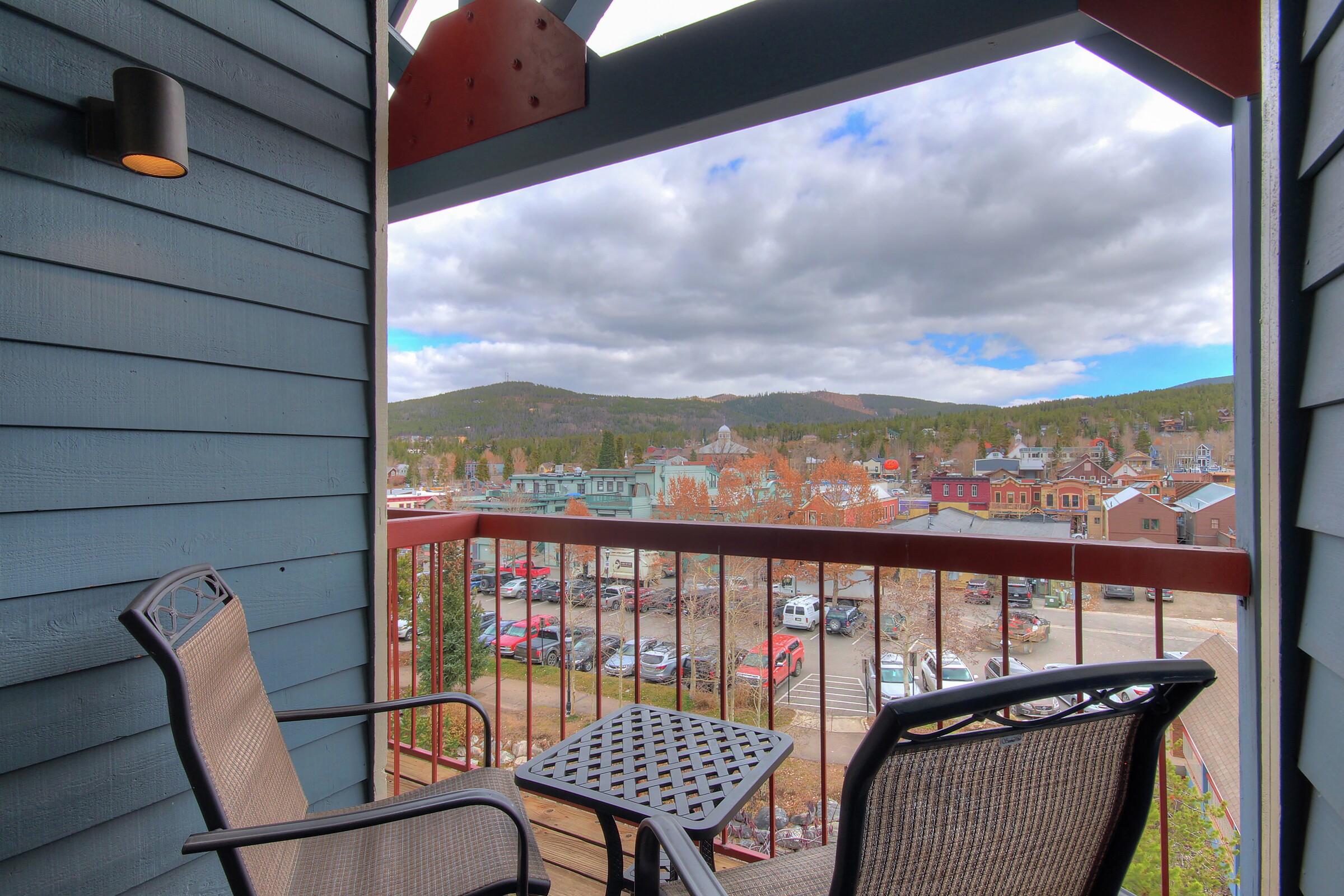 One Bedroom + Den Balcony
