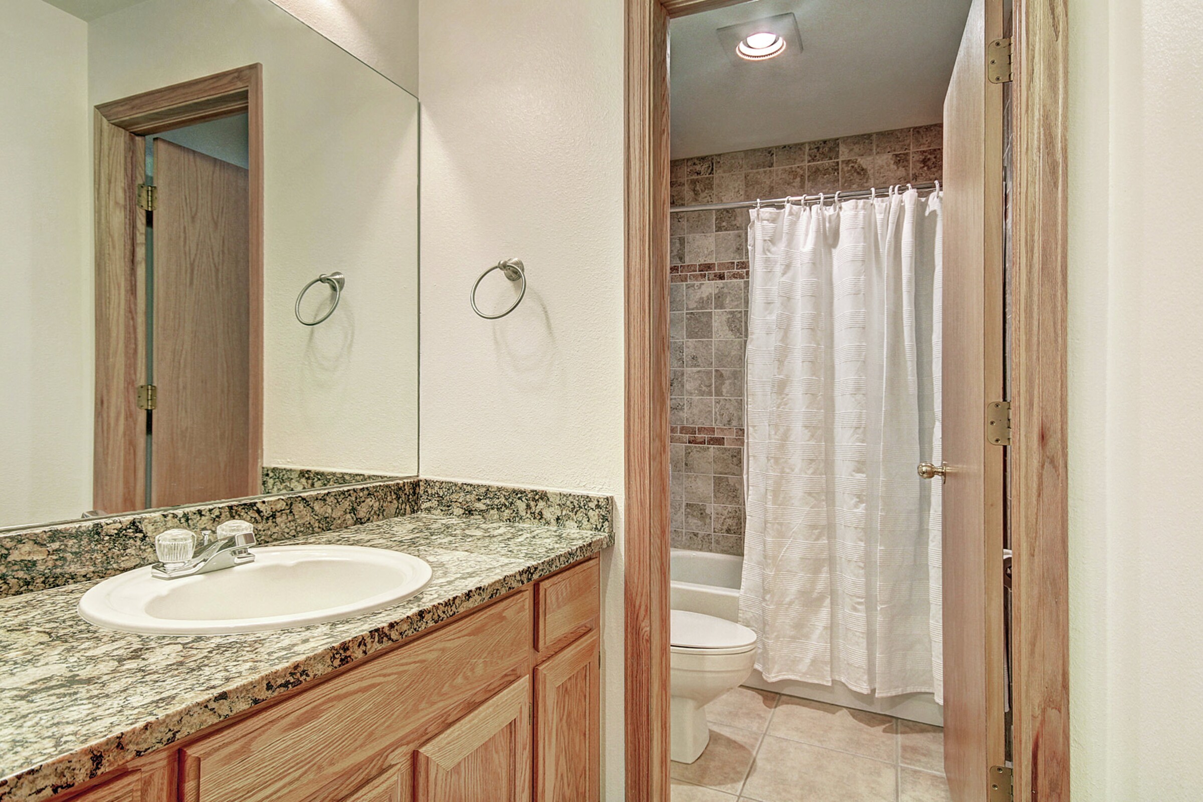 One Bedroom Premium Bathroom