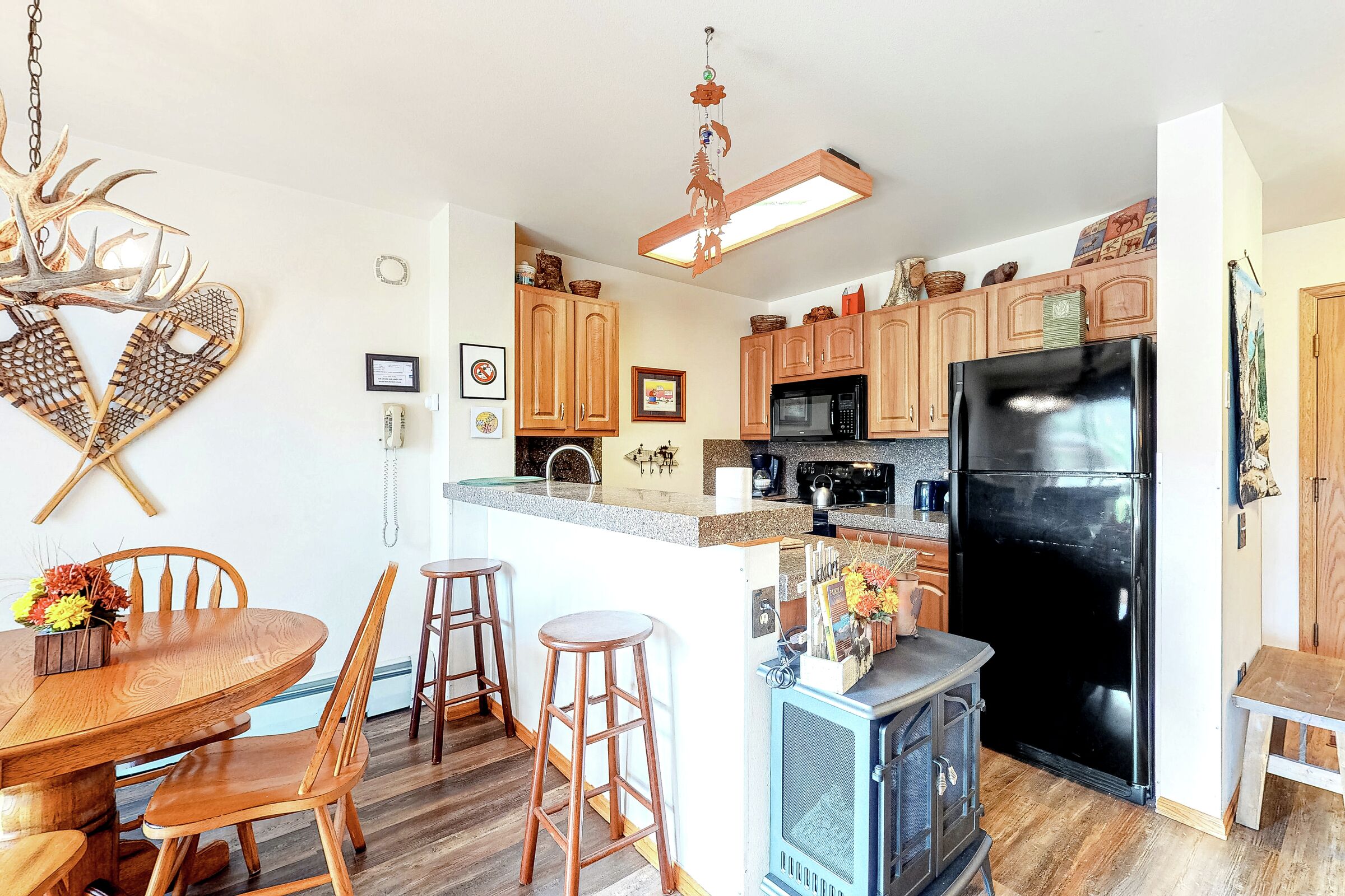Studio Dining Room & Kitchen