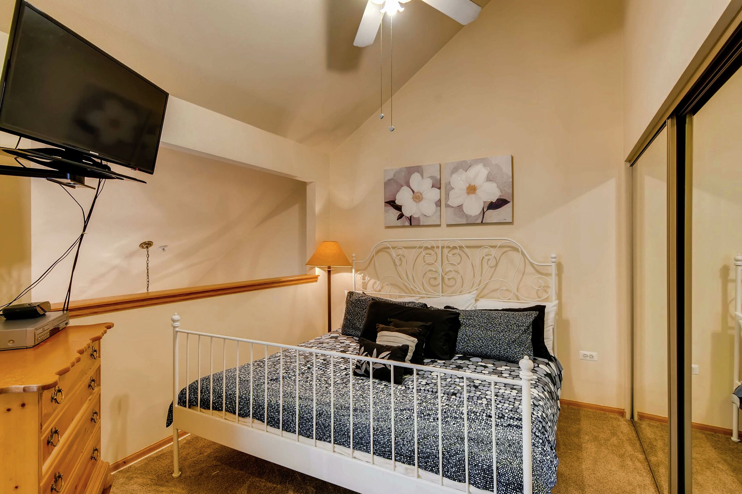 Studio Loft Bedroom