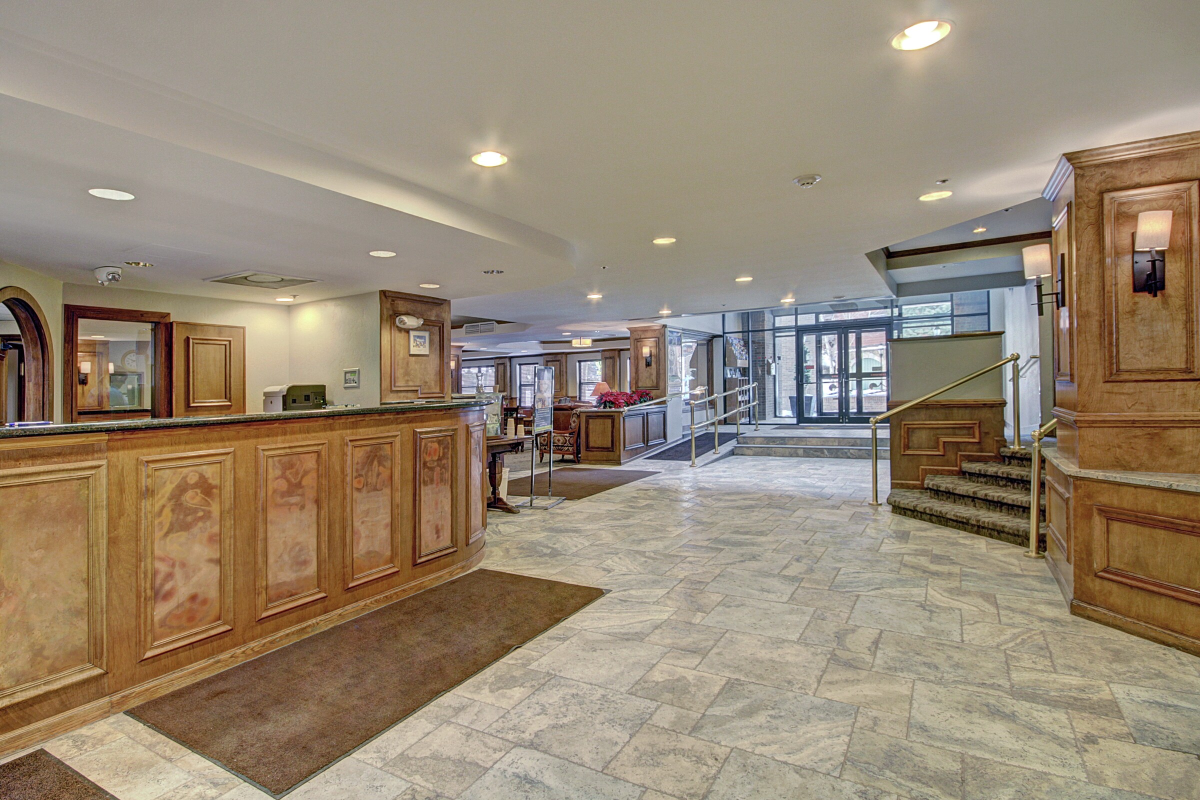 Lobby & Reception