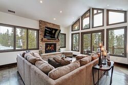 5 Bdrm 4 Bath HT - Living Room
