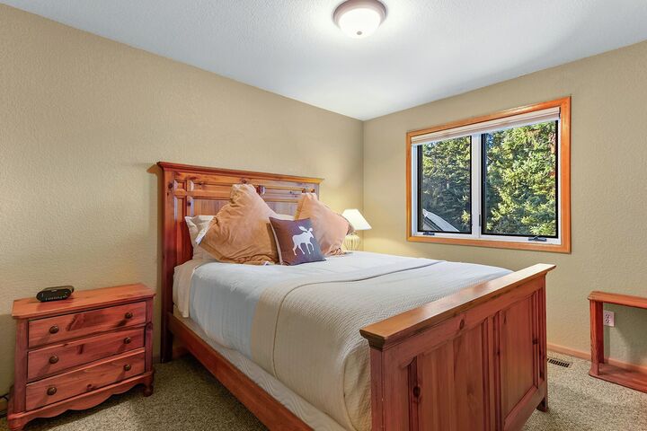 4 Bdrm 4 Bath HT - Bedroom