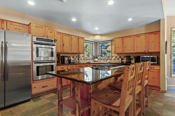 4 Bdrm 4 Bath HT - Kitchen