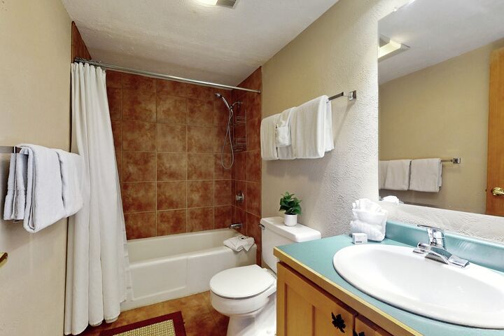 #B9 - Master Ensuite Bathroom