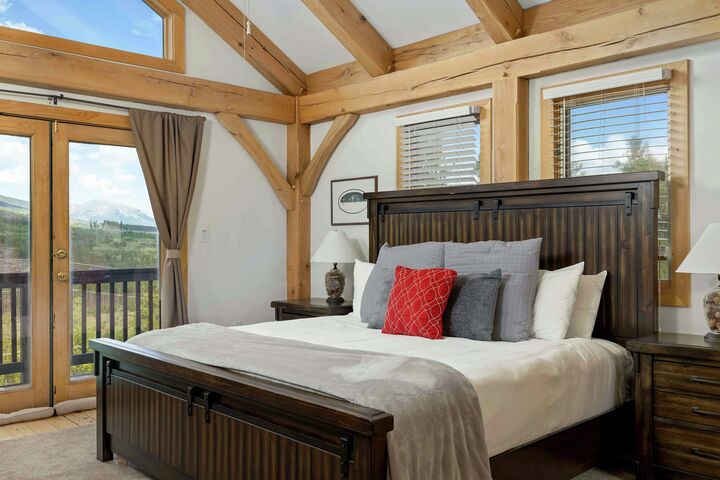 5 Bdrm 4.5 Bath HT - Bedroom