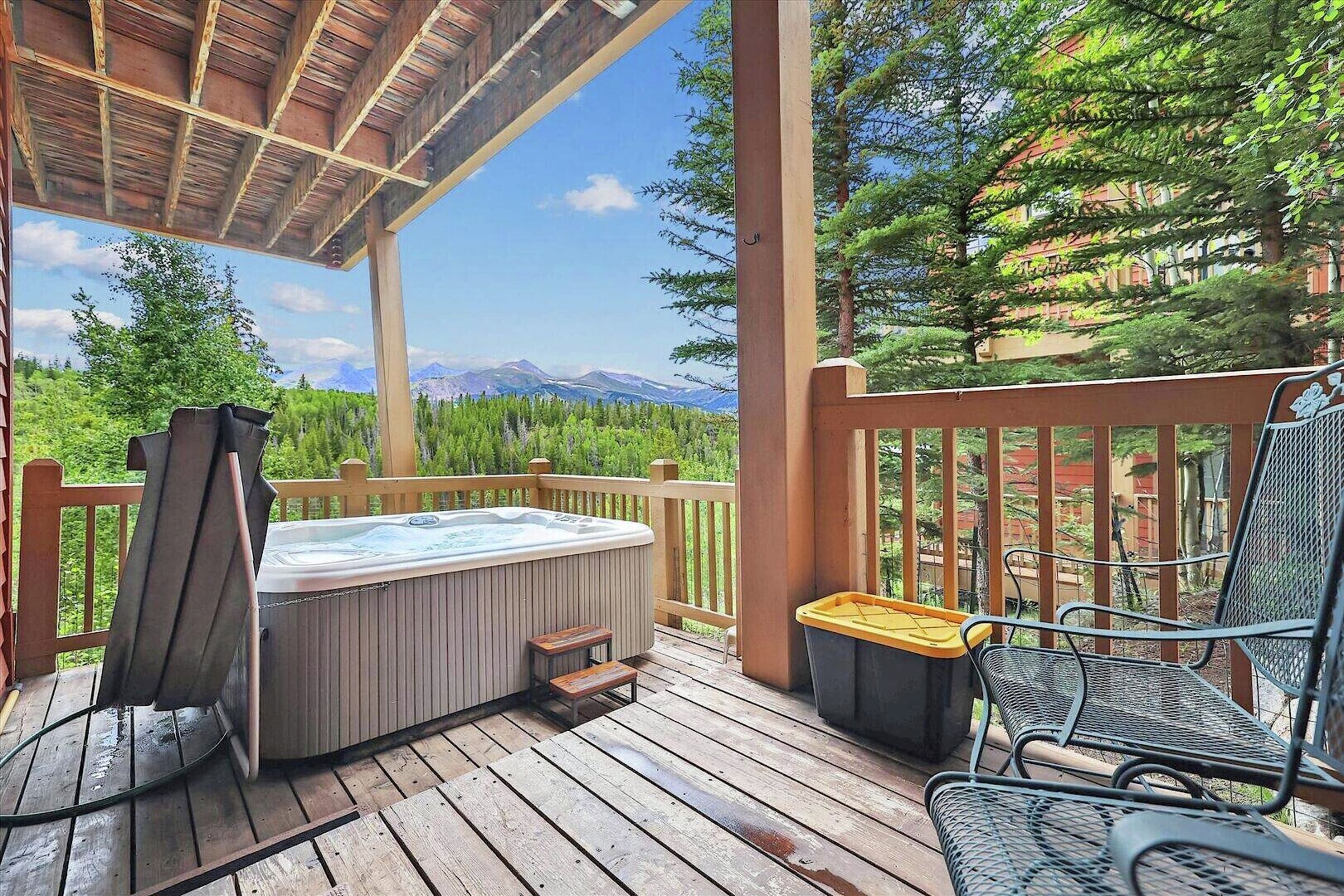Balcony with Hot Tub