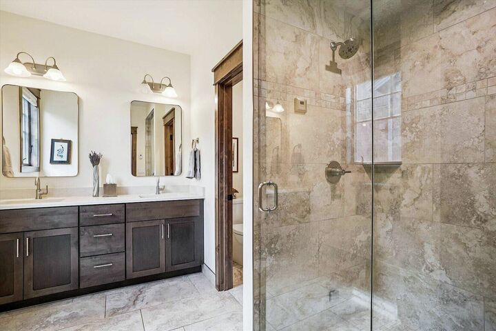 Master Ensuite Bathroom