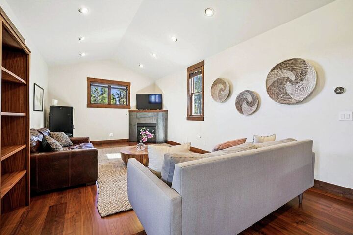 5 Bdrm 4.5 Bath HT - Family Room