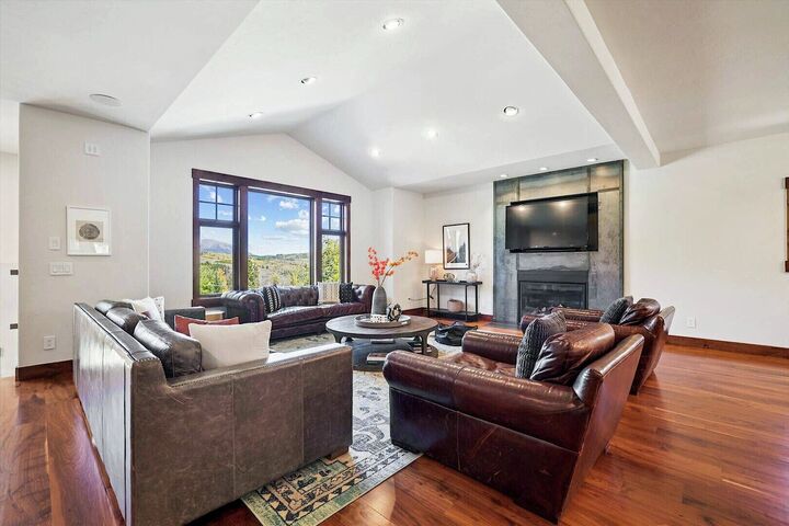 5 Bdrm 4.5 Bath HT - Living Area