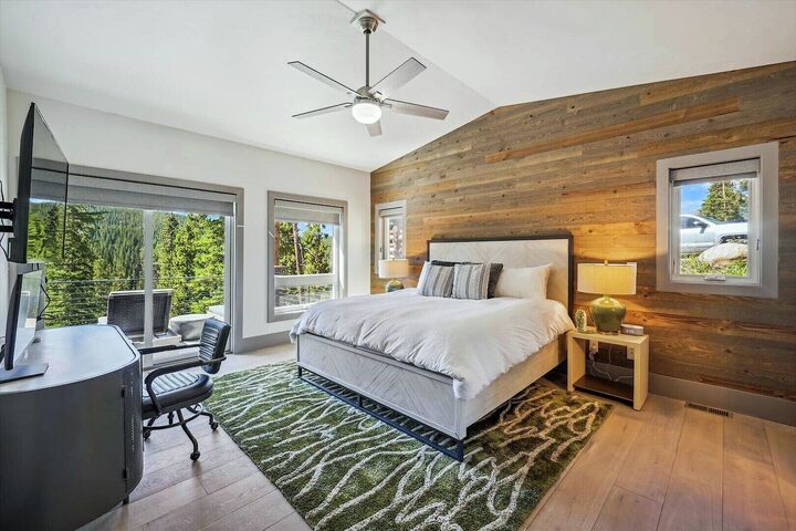 3 Bdrm 4.5 Bath HT - Bedroom