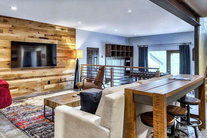 3 Bdrm 4 Bath HT - Family Room
