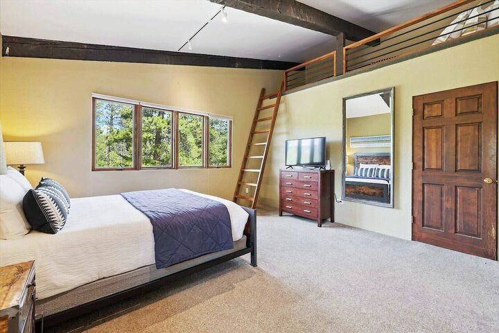 3 Bdrm 4 Bath HT - Bedroom