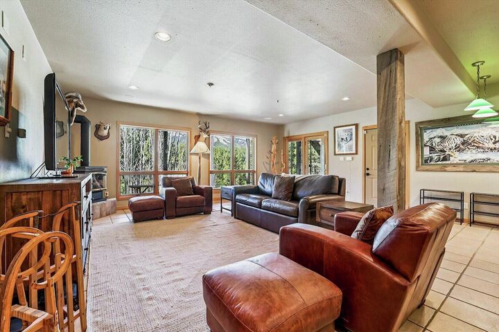 4 Bdrm 4.5 Bath HT - Family Room