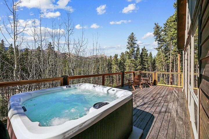 Balcony with Hot Tub