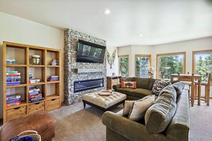 5 Bdrm 5 Bath HT - Family Room