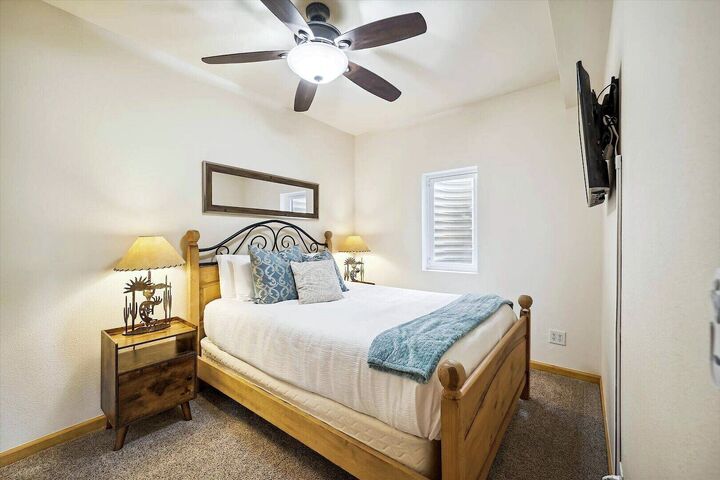 5 Bdrm 5 Bath HT - Bedroom