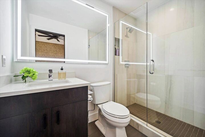 4 Bdrm 4.5 Bath HT - Ensuite Bathroom