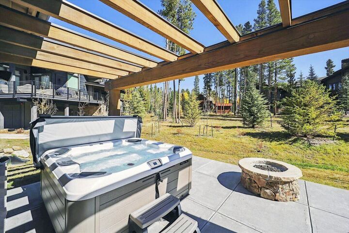 Patio with Hot Tub