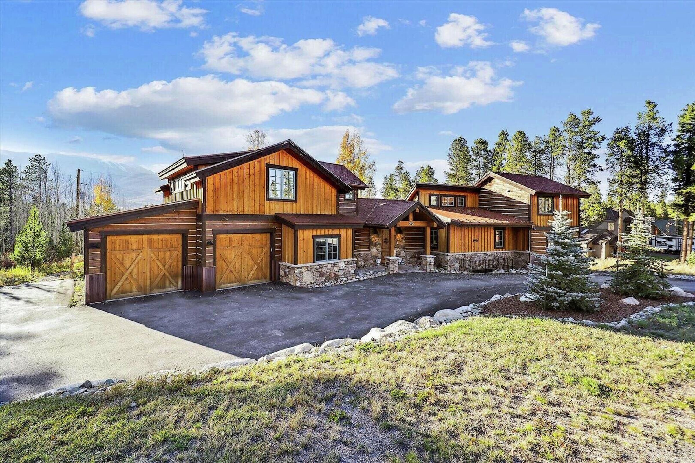 Silver Circle Lodge
