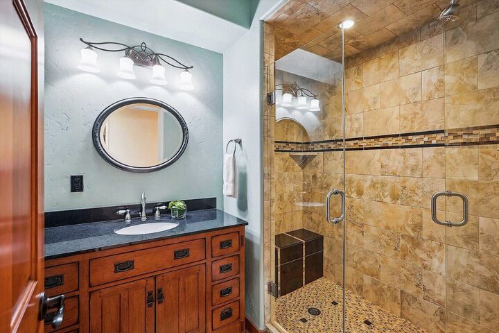 5 Bdrm 3.5 Bath HT - Bathroom