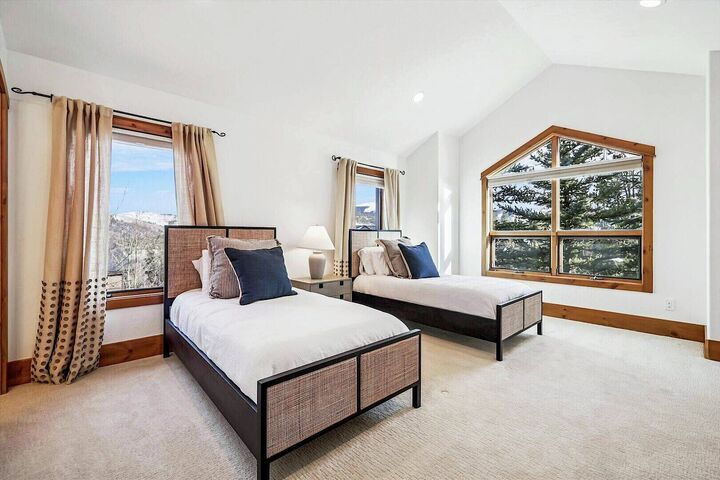 5 Bdrm 5.5 Bath HT - Bedroom