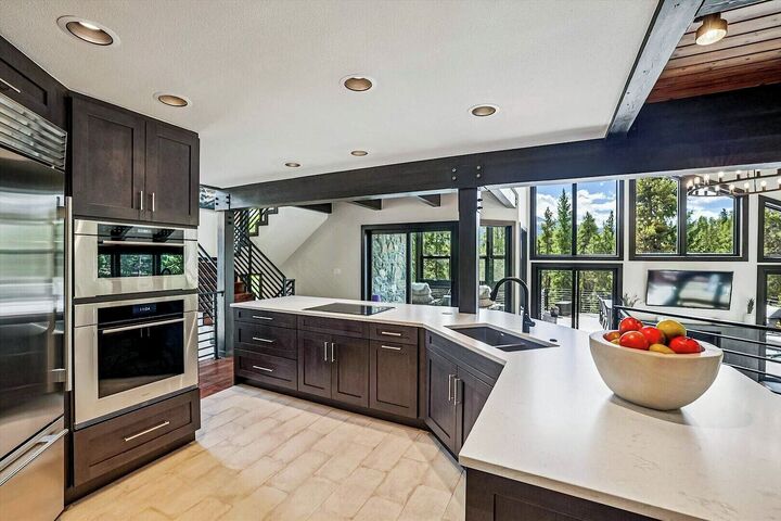 5 Bdrm 4 Bath HT - Kitchen