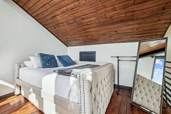 5 Bdrm 4 Bath HT - Bedroom