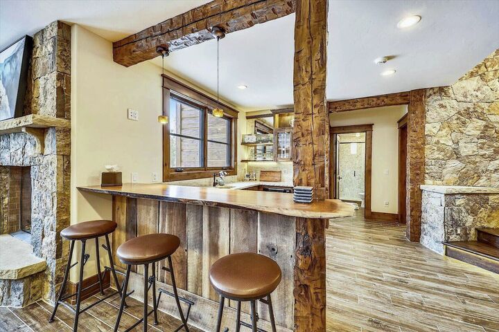 Family Room with Wet Bar