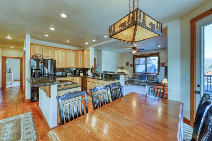 5 Bdrm 5 Bath HT - Dining Area