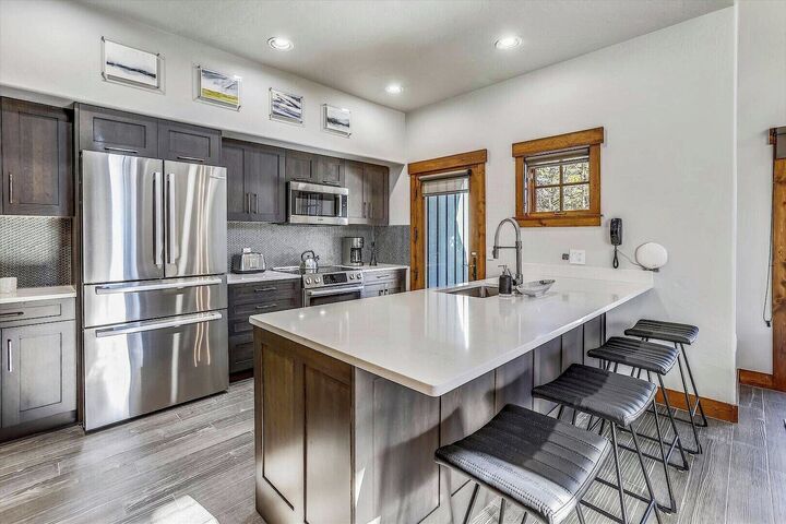 #305 - Kitchen